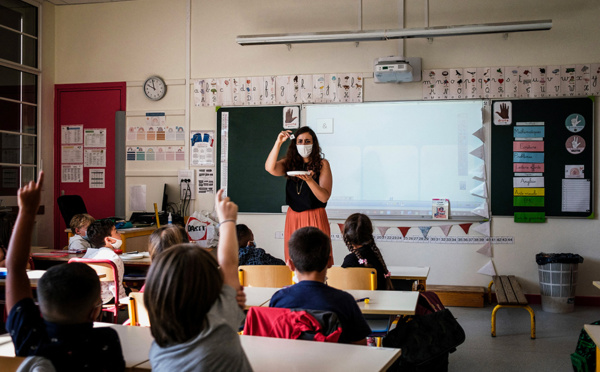 Macron impose une nouvelle réforme de la formation des profs, pour mieux recruter
