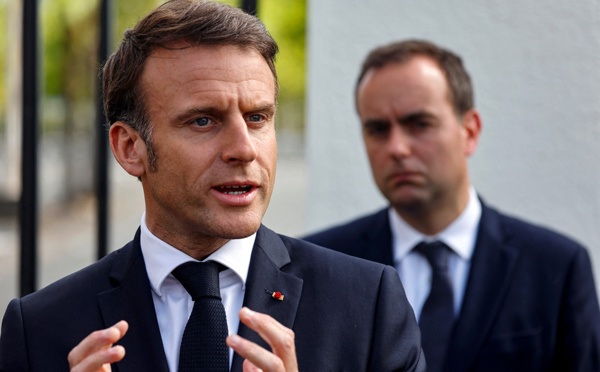 Macron appelle à un effort "durable" des industriels de l'armement
