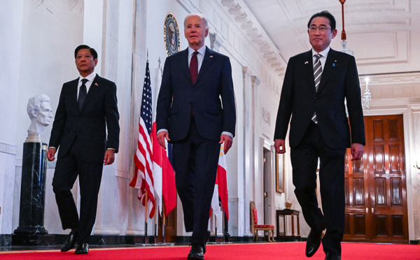 Biden promet de défendre les Philippines en cas d'"attaque" en mer de Chine méridionale