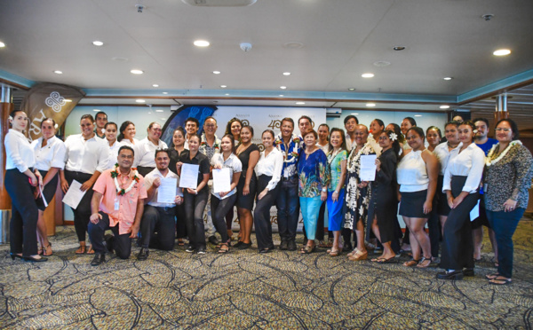 Les étudiants du lycée hôtelier en renfort de l’Aranui pour les JO