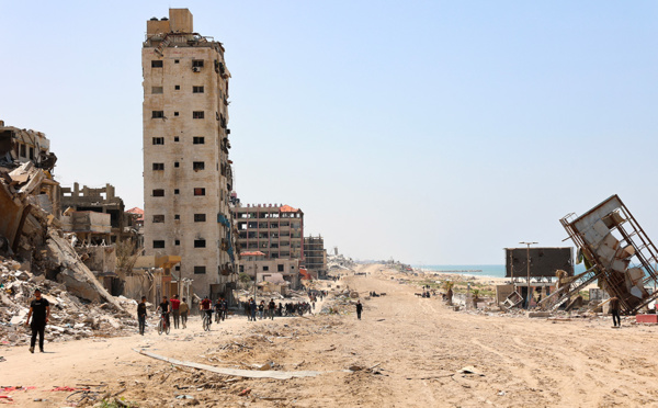 Israël bombarde Gaza, sa réponse à l'attaque iranienne se fait attendre