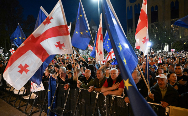 En Géorgie, 20.000 manifestants après le premier vote d'une loi sur l'"influence étrangère"