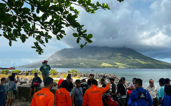 Indonésie: nouvelle éruption du volcan Ruang