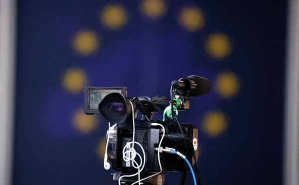 Espionnage pour la Chine: un assistant d'eurodéputé d'extrême droite arrêté