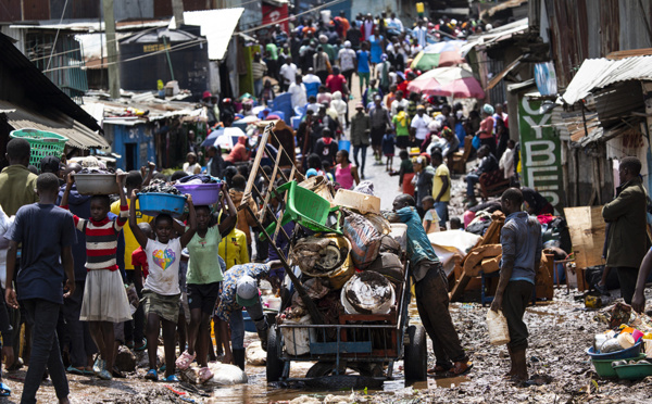 Pluies diluviennes au Kenya: 10 morts dans des inondations à Nairobi