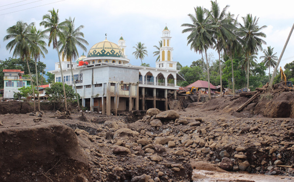 Indonésie: le bilan des inondations s'alourdit à 57 morts et 22 disparus