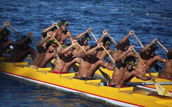 Heiva Va’a : Super Tauati : Shell Va’a devance Edt Va’a de 2 secondes.