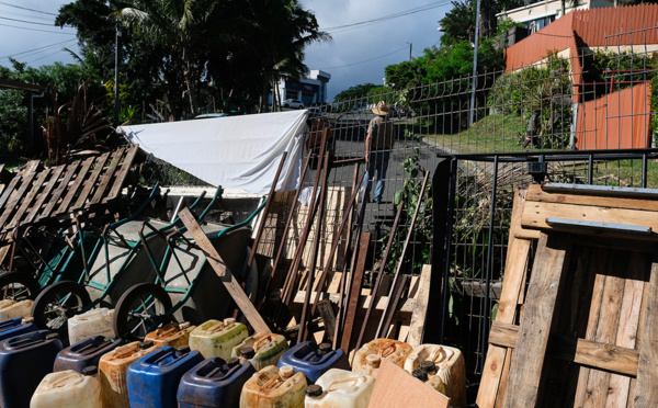 A Nouméa, barricades et points de contrôle parce qu'"il faut bien se défendre"