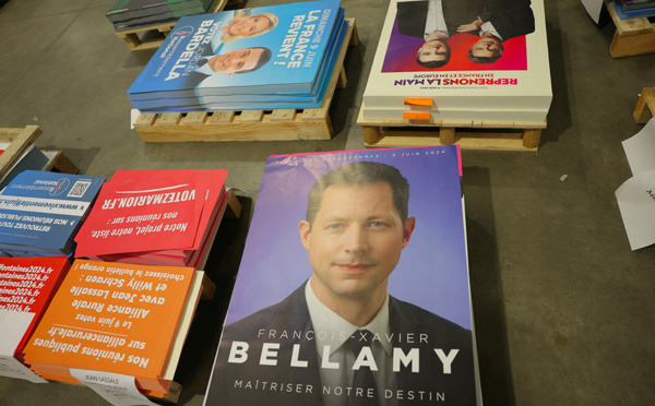 "Faux jeton" contre "menteuse": Le Pen et Bellamy s'écharpent sur la Nouvelle-Calédonie