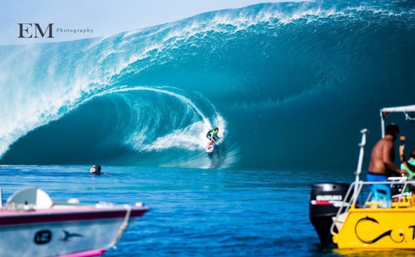 Teahupoo : quand LA vague est au rendez-vous, la foule est là