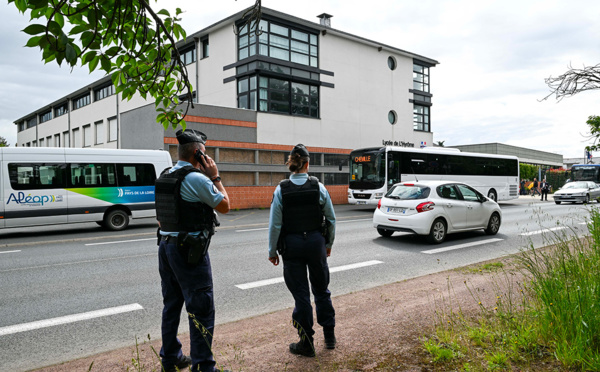 Maine-et-Loire: une enseignante agressée à l'arme blanche, un lycéen de 18 ans interpellé