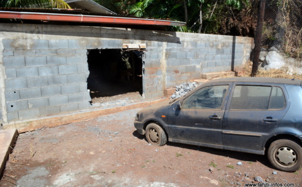 Les briques tombent chez papi et mamie Lee