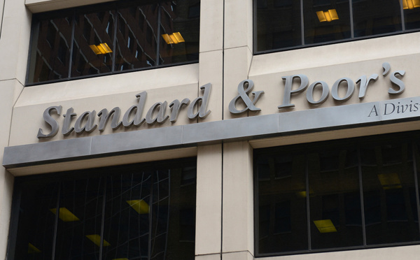 France: le gouvernement maintient le cap malgré la dégradation de la note souveraine par S&amp;P