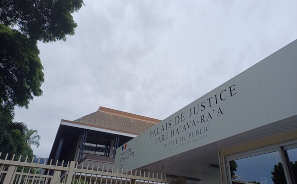 Reconnu coupable de viols, l'accusé condamné à 15 ans de prison