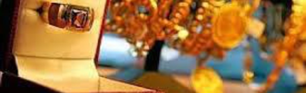 En voyage de noce à Bora Bora, elle vole des bijoux 