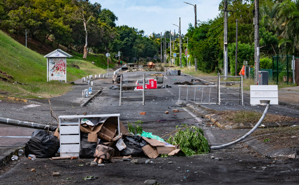 Nouvelle-Calédonie: un gendarme blessé par une "bouche d'égout piégée"