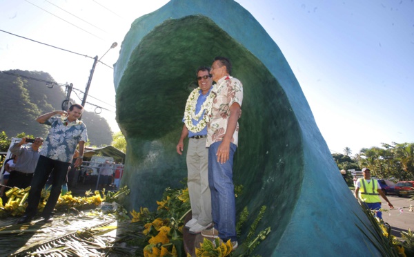La vague de Teahupo'o a été inaugurée ce jeudi matin
