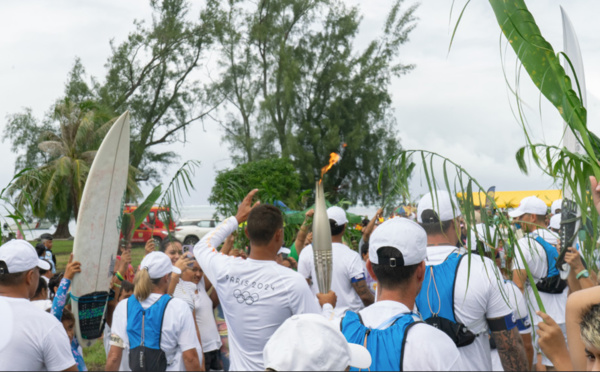 La flamme scintille à Papara