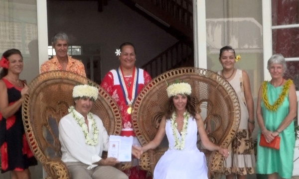 Un couple d'Italiens se dit "oui" pour la vie à Uturoa