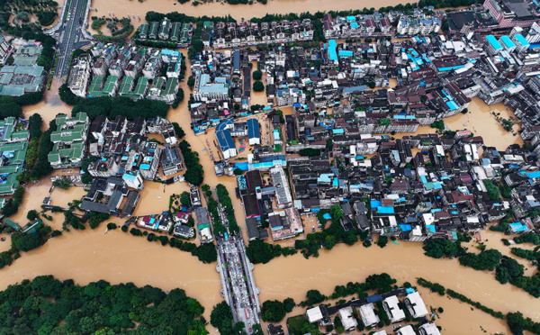 Inondations dans le sud de la Chine: le bilan grimpe à 38 morts