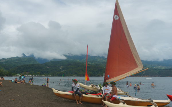 Va’a tā’ie, toutes voiles dehors