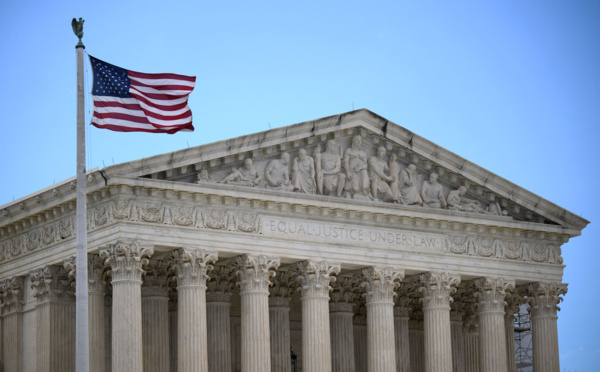 La Cour suprême américaine étend l'immunité présidentielle, une victoire pour Trump