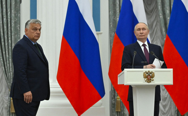 Ukraine : Poutine campe sur ses exigences devant Orban à Moscou, sous les huées de l'UE