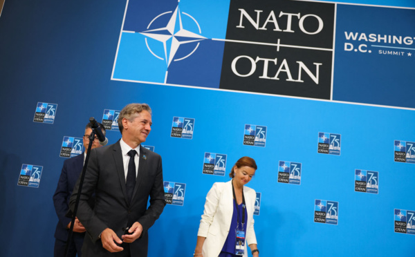 L'Otan, réunie en sommet, commence à envoyer des avions F-16 en Ukraine