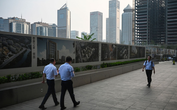 En Chine, ouverture d'une réunion au sommet autour de Xi Jinping, la croissance ralentit