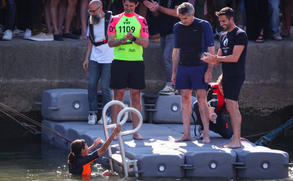 JO-2024: bain olympique et "promesse tenue" pour la maire de Paris dans la Seine