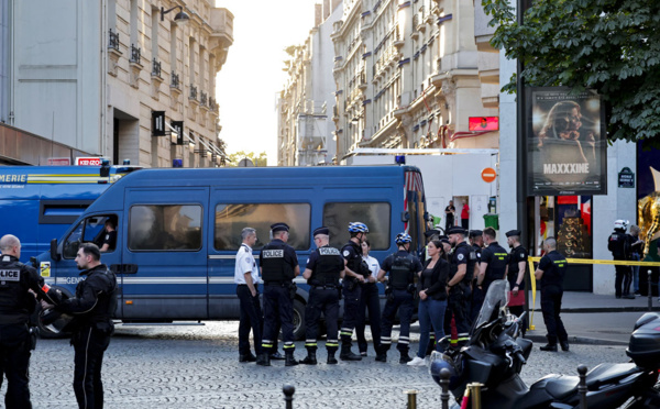 L'agresseur au couteau d'un policier à Paris soupçonné du meurtre d'un adolescent à Courbevoie