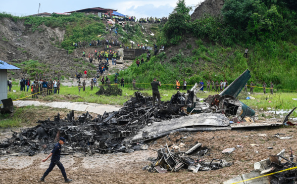 Crash au Népal: plusieurs morts, le pilote secouru