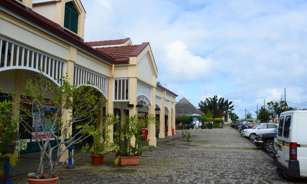 La gare maritime de Raiatea "vivote"