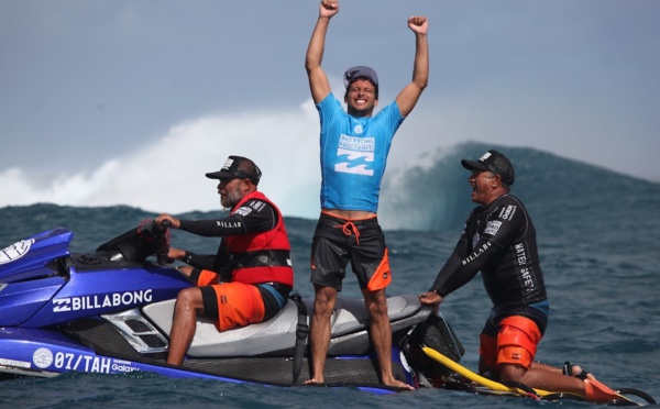 Billabong Pro Tahiti 2015 – Une victoire historique pour le Français Jérémy Florès.