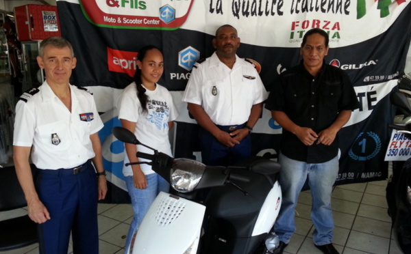 Halte à la prise de risques sur les routes 2015 : Mireilla Haatani gagne le scooter