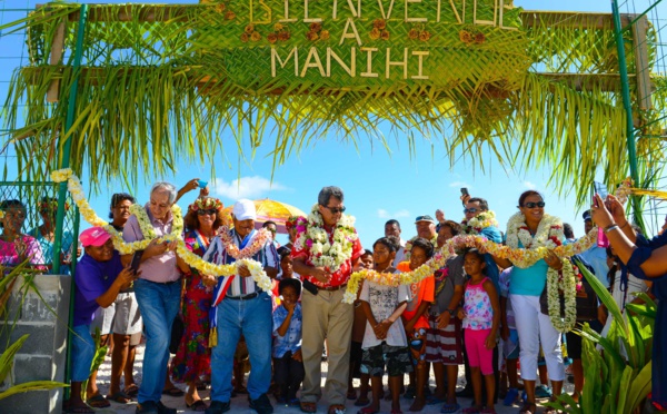 Déplacement à Ahe et Manihi : le gouvernement à l’écoute des populations des Tuamotu