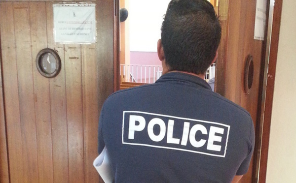 En tentant de s'introduire chez un policier municipal, le cambrioleur choisi mal sa victime