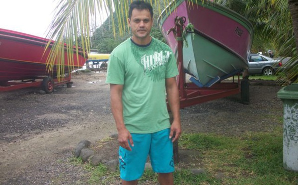 "Ne touchez pas à notre plage !"