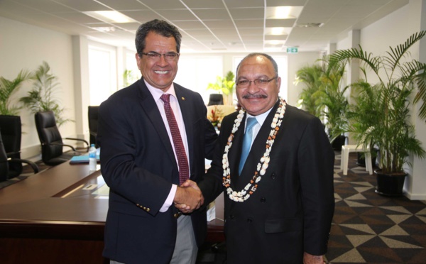 Edouard Fritch s’entretient avec le Premier ministre de Papouasie-Nouvelle-Guinée