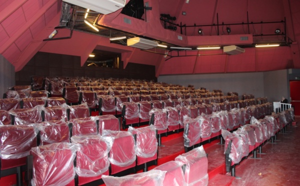 Un Petit Théâtre api !