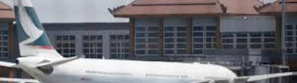 Problème de moteur: atterrissage d'urgence à Bali d'un avion de Cathay
