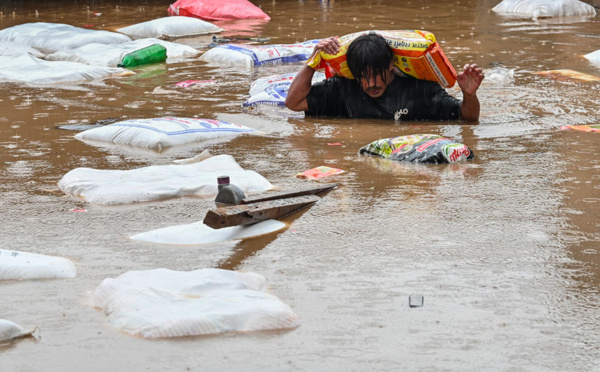 Le bilan des inondations au Népal s'aggrave pour atteindre au moins 200 morts