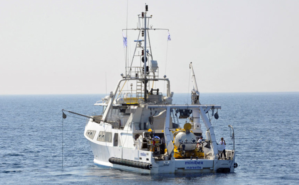 La France crée "des aires marines protégées où tout est autorisé", selon un chercheur