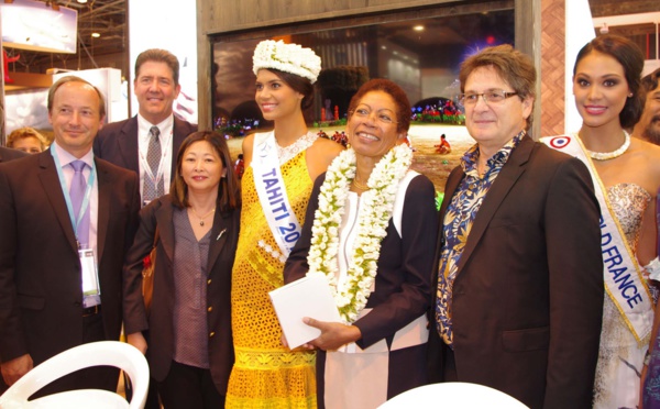 Salon du tourisme IFTM Top Resa:  la ministre des Outre-mer visite le stand de Tahiti et ses îles