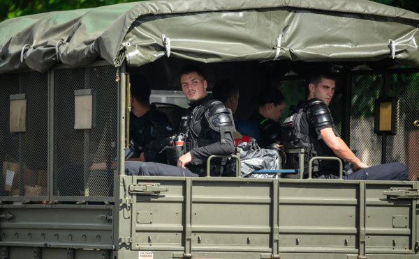 Regain de tension en Martinique, quatre gendarmes légèrement blessés par des tirs