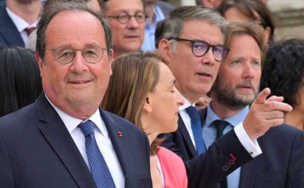 Guerre des roses au PS en pleine motion de censure du gouvernement Barnier
