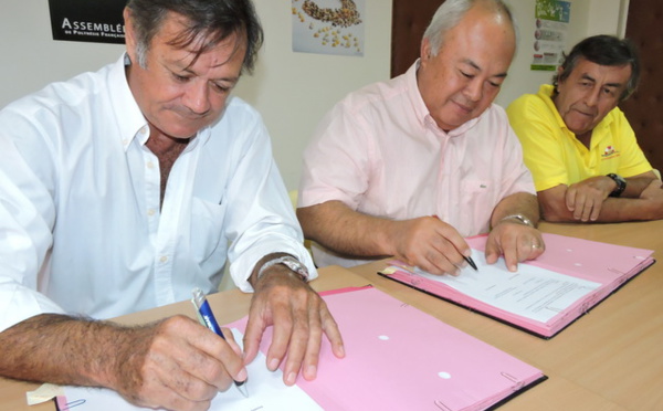 Un nouveau bateau pour la station de sauvetage en mer à Hiva Oa