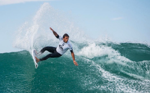 Surf Pro – Quiksilver Pro 2015 : Jérémy Florès élimine Michel Bourez 