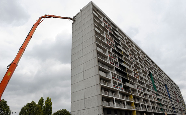 Face à une crise du logement qui leur explose au visage, les maires en attente de solutions