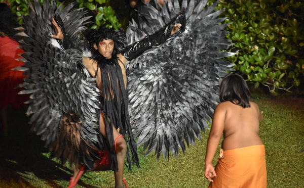 Vaipahi sous le charme de "Meho iti e"